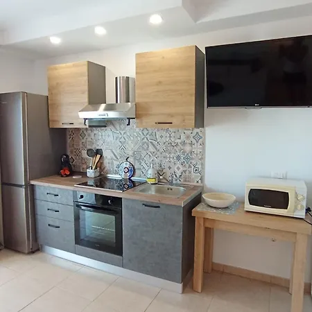 Ocean Front Sunset View * 阿德耶